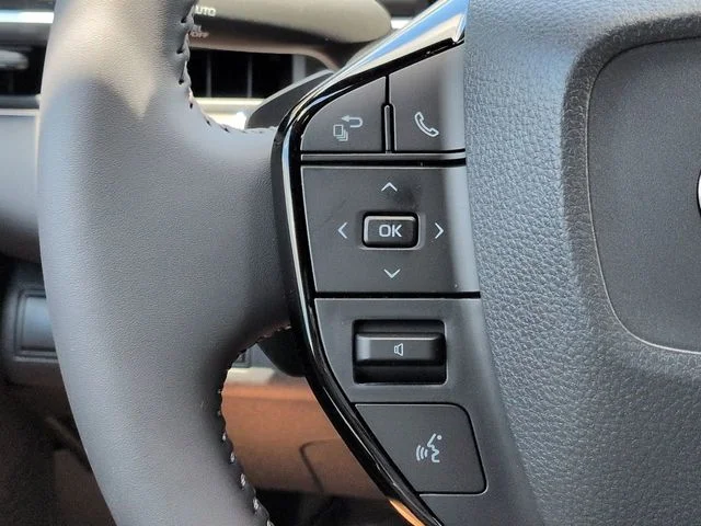 New 2026 Wind Chill Pearl Toyota SE image 24