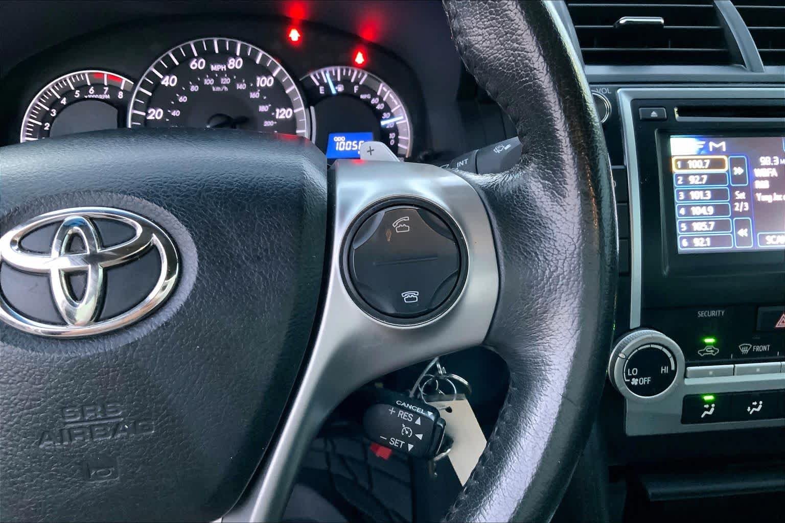 Used 2013 Classic Silver Metallic Toyota SE image 23