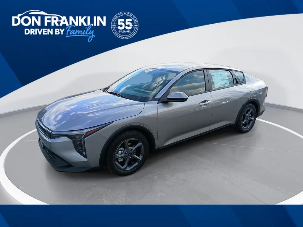 2025 Kia K4 LXS AT's photo