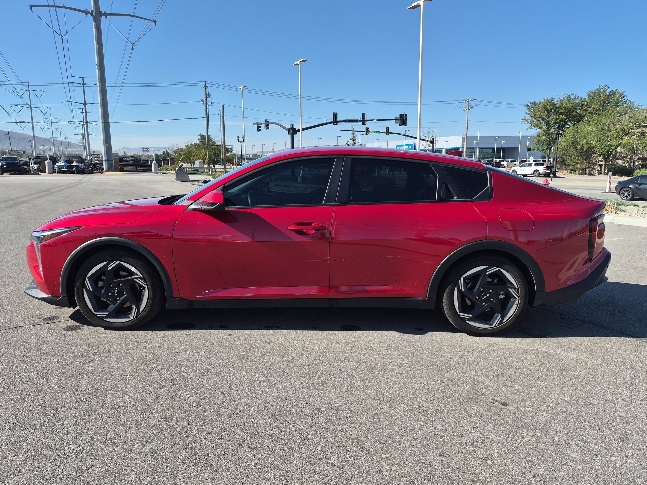 Used 2025 Currant Red Kia EX image 7