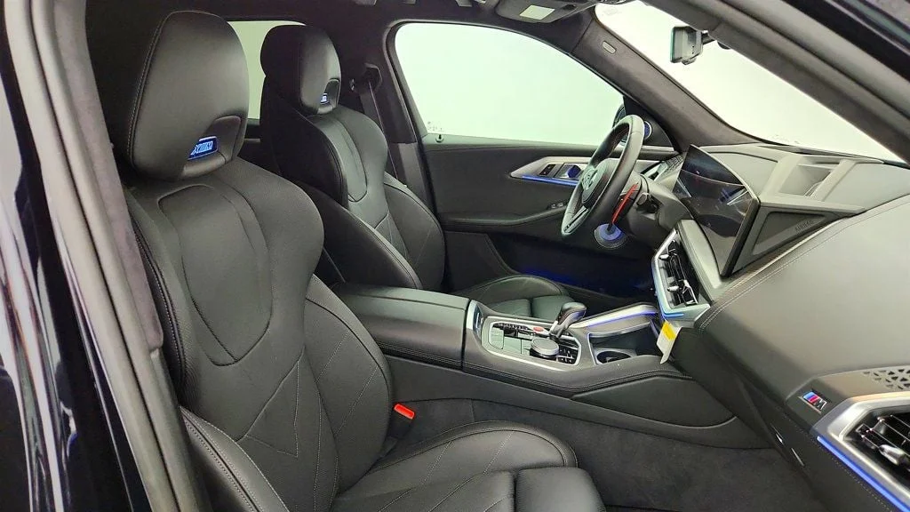 Used 2025 Carbon Black Metallic BMW SAV w/ Bowers & Wilkins Diamond Surround Sound image 26