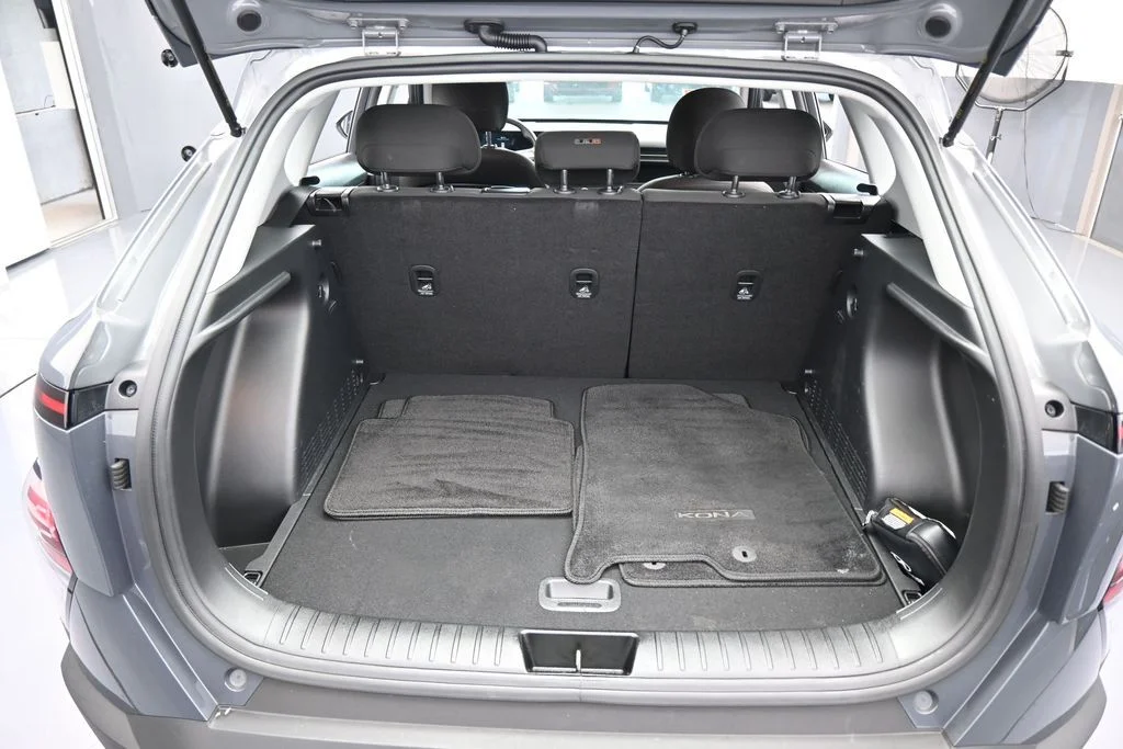 Used 2024 Ecotronic Gray Pearl Hyundai SE image 42