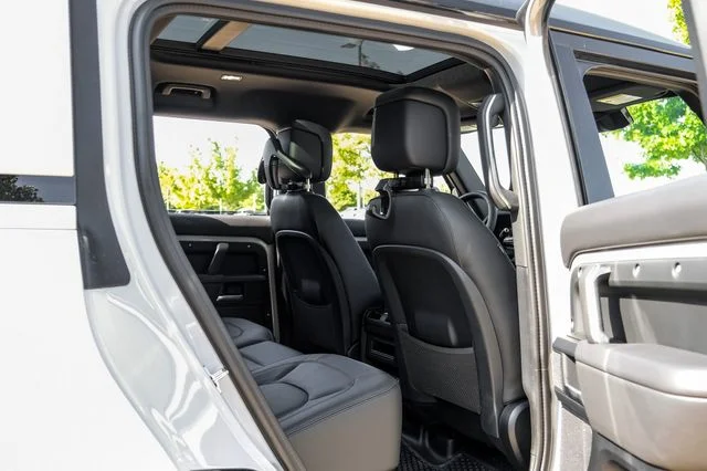New 2026 Borasco Grey Land Rover X-Dynamic SE image 46