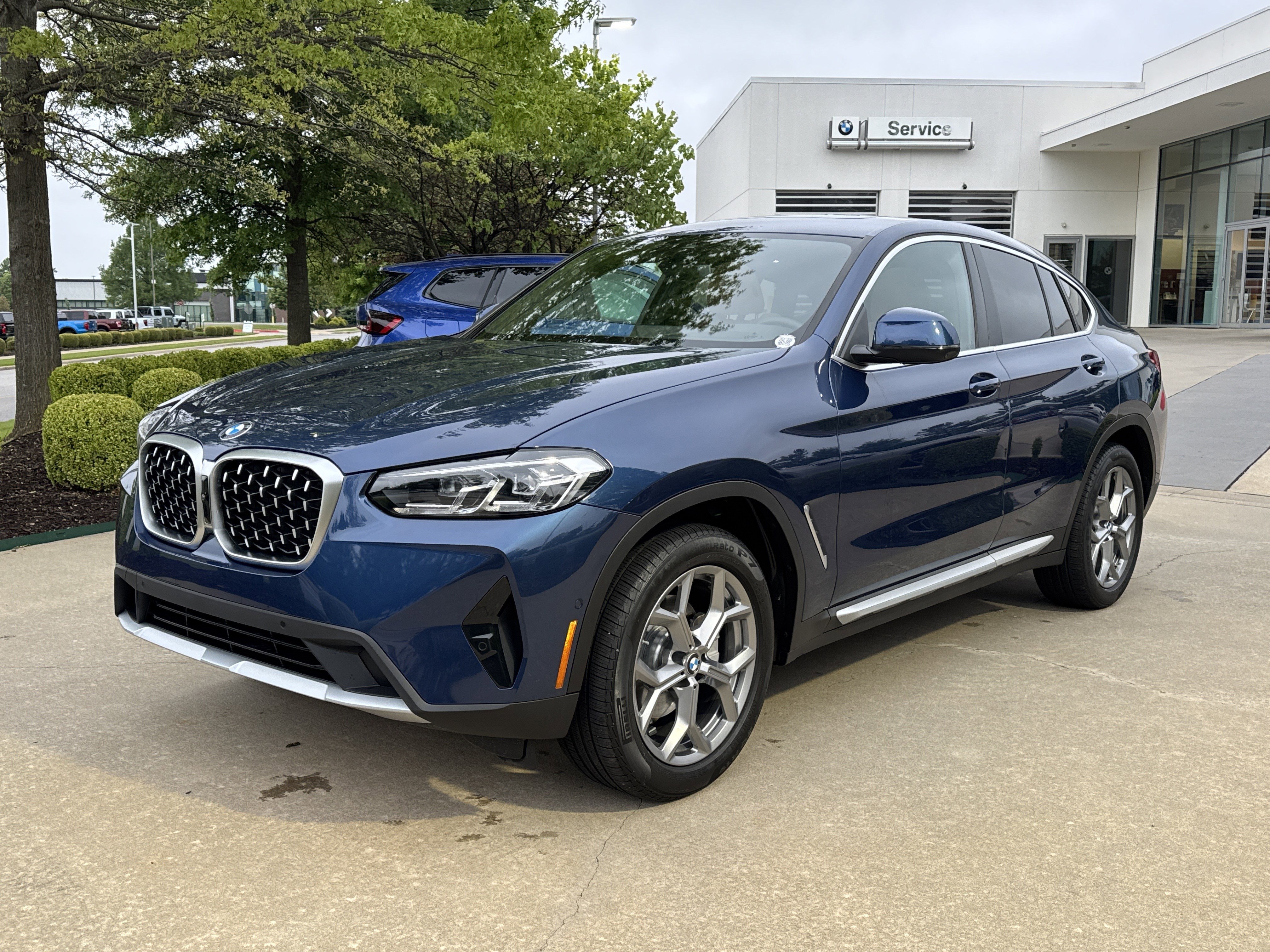 2025 BMW X4 xDrive30i's photo