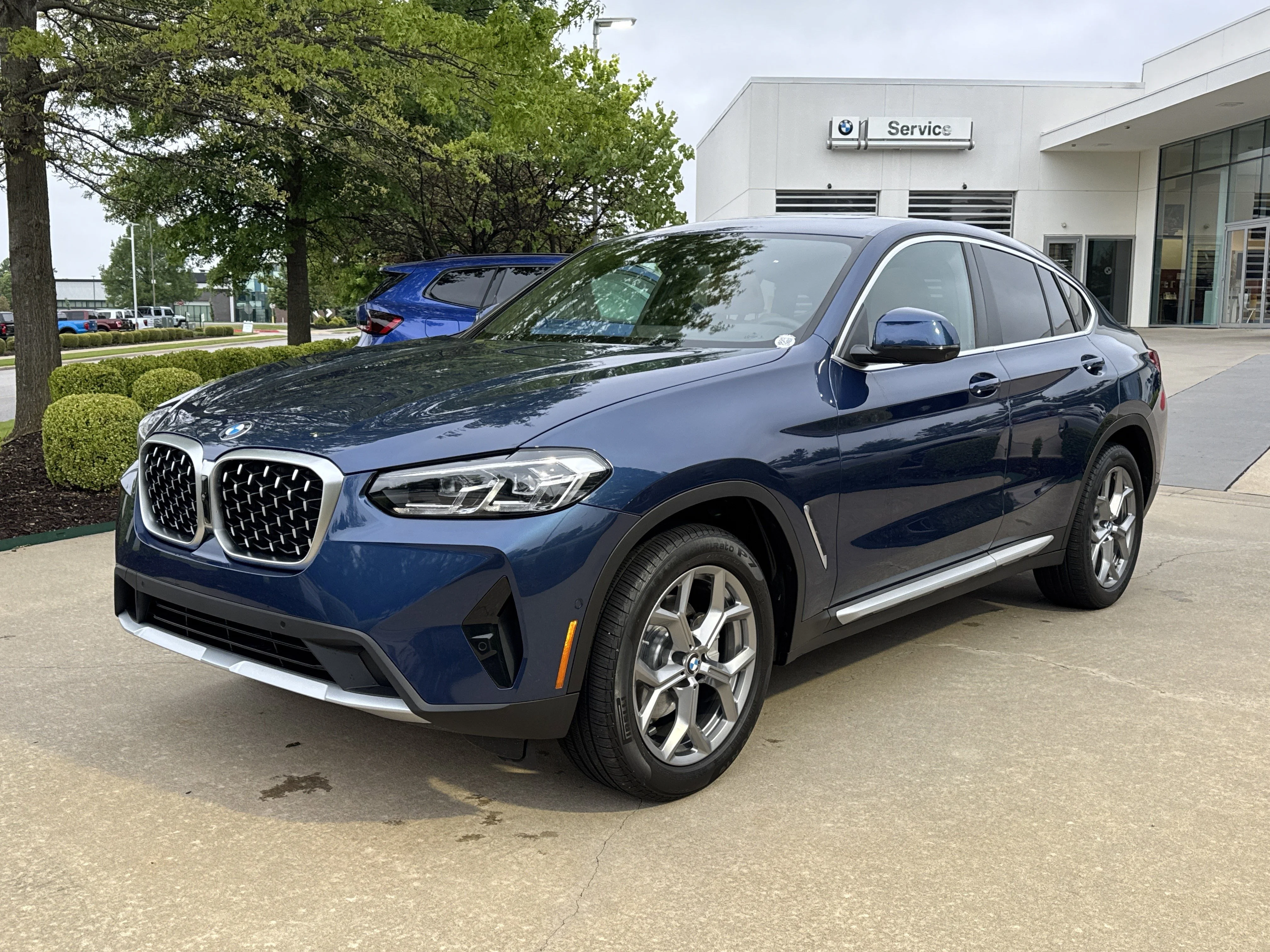 2025 BMW X4 xDrive30i's photo