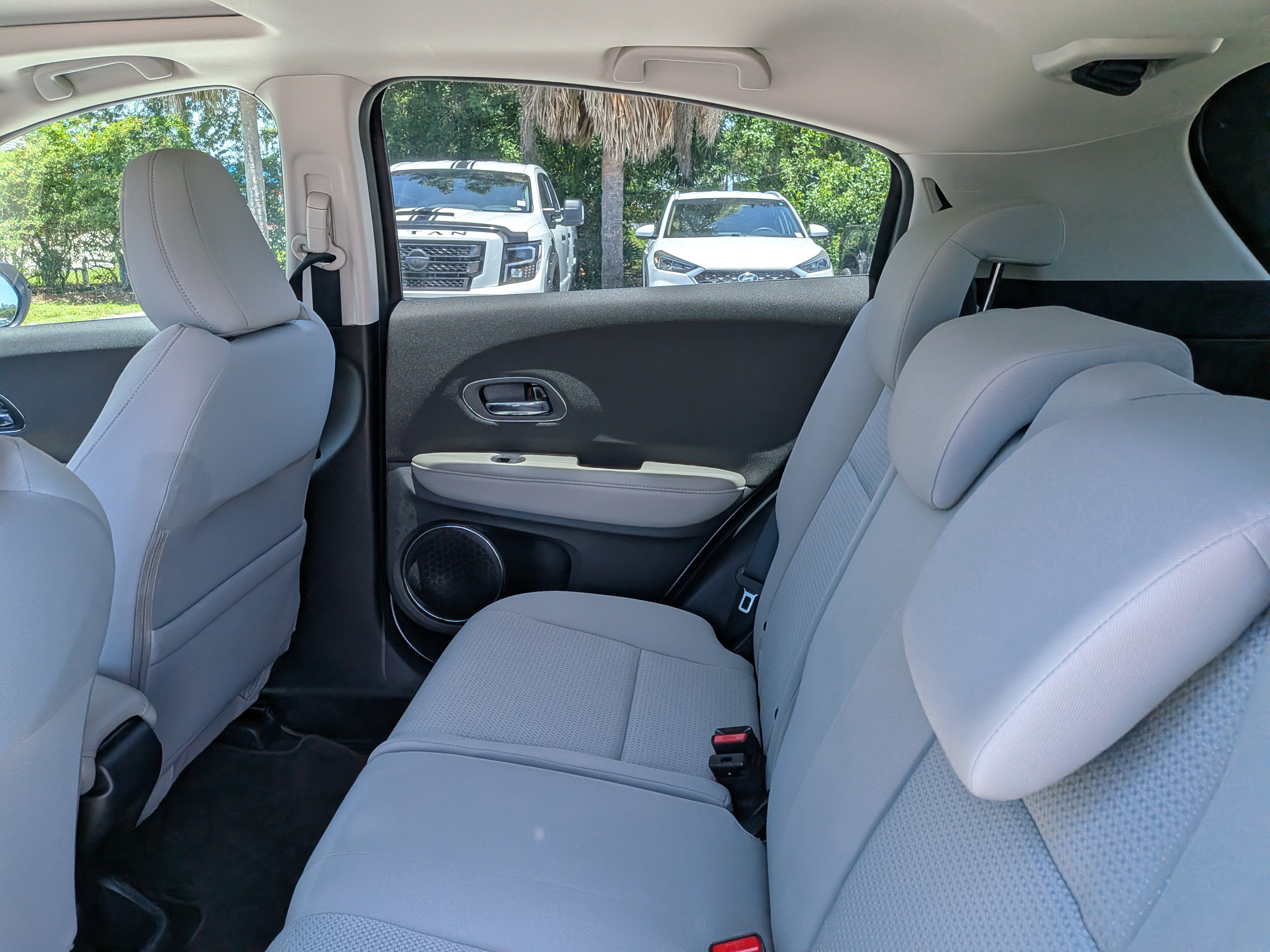 Used 2022 Lunar Silver Metallic Honda EX image 14