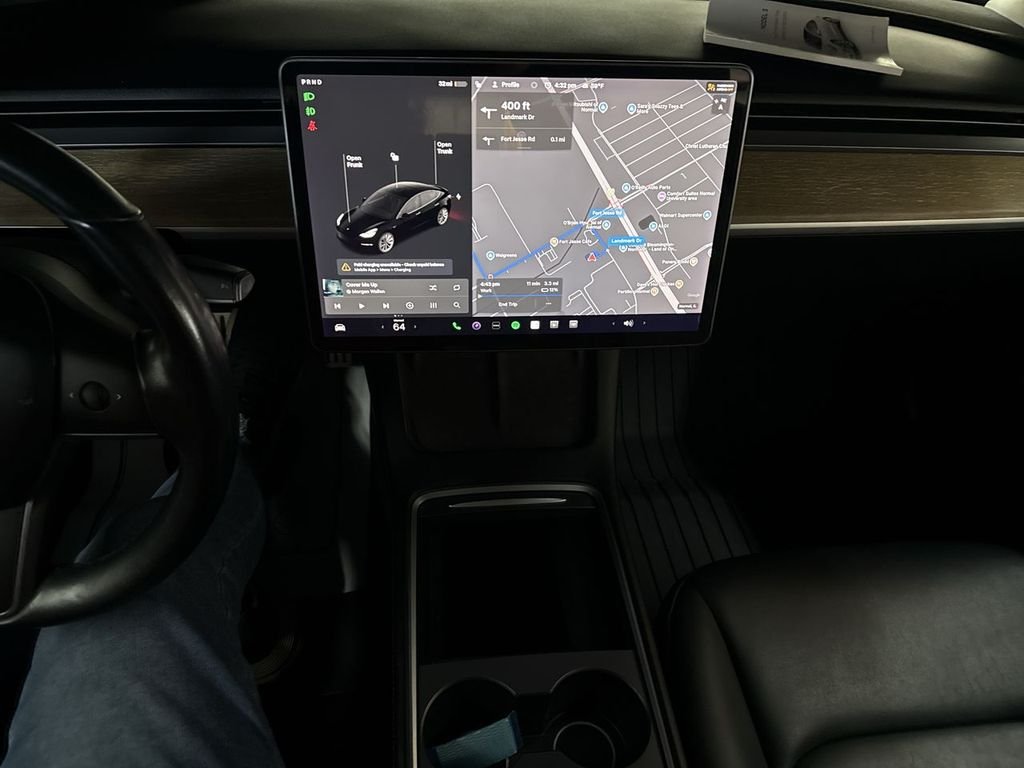 Used 2018  Tesla Long Range image 27