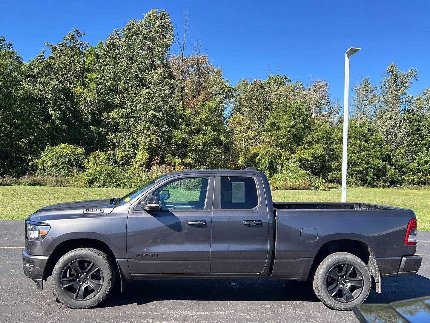 Used 2021 Granite Crystal Metallic Clearcoat Ram Big Horn image 8