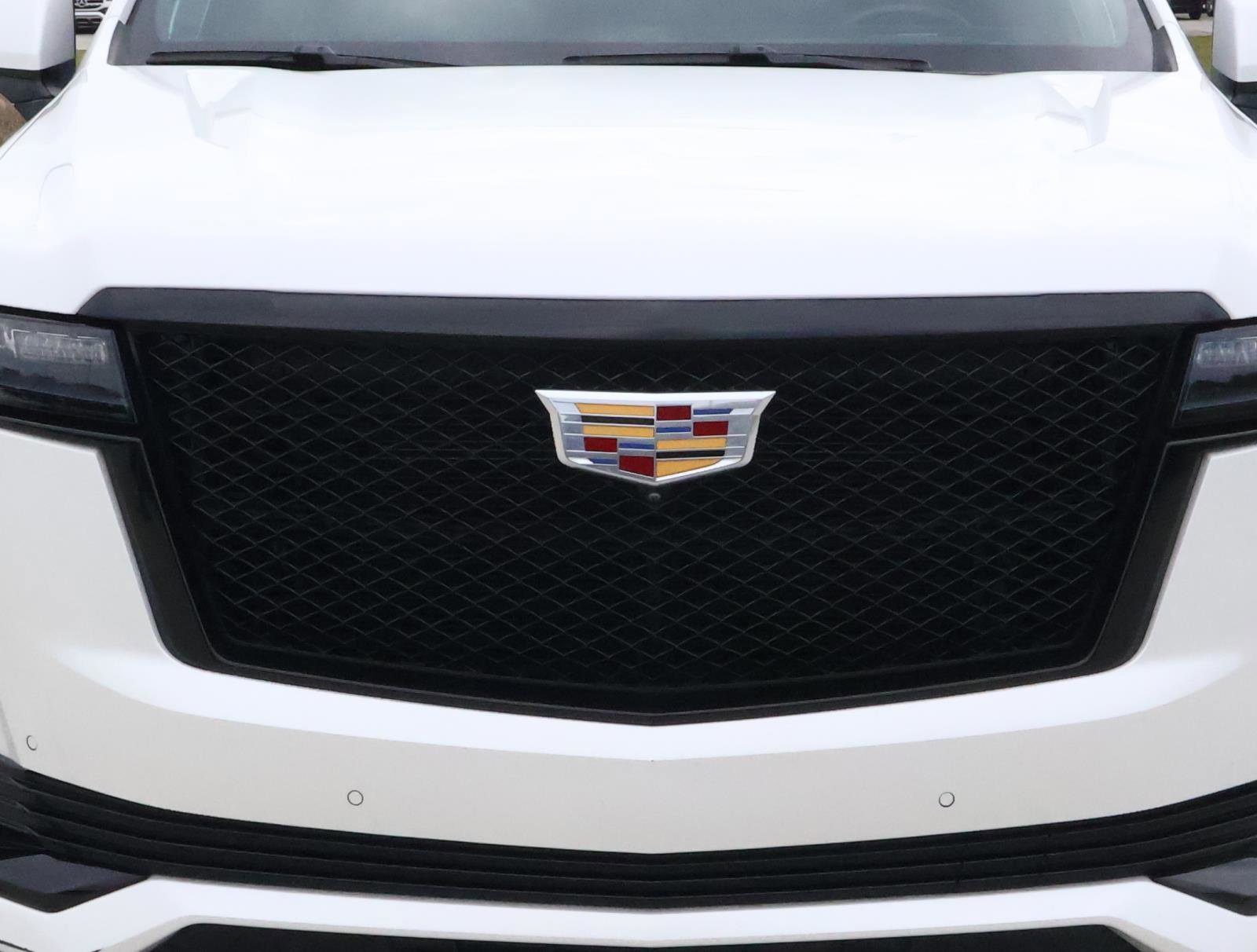 Used 2024 Crystal White Tricoat Cadillac Sport image 7