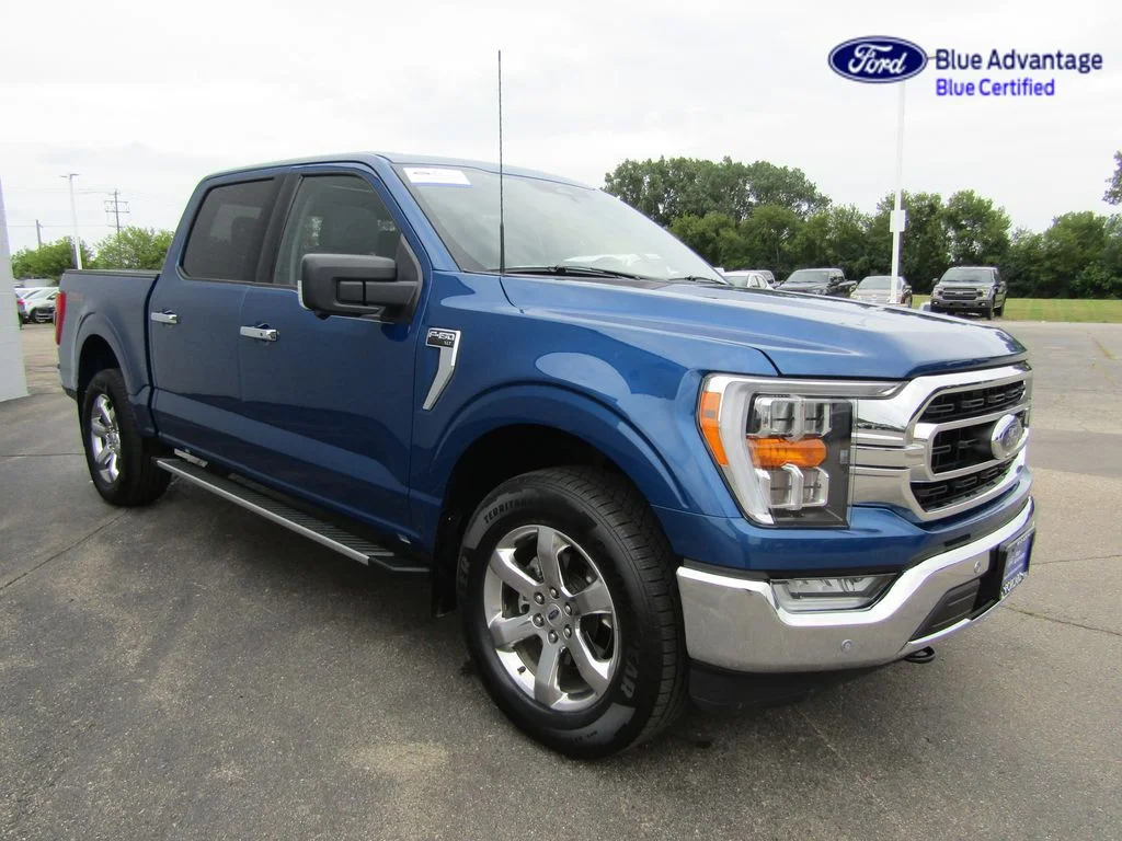 Certified Used 2023 Atlas Blue Metallic Ford XLT image 17