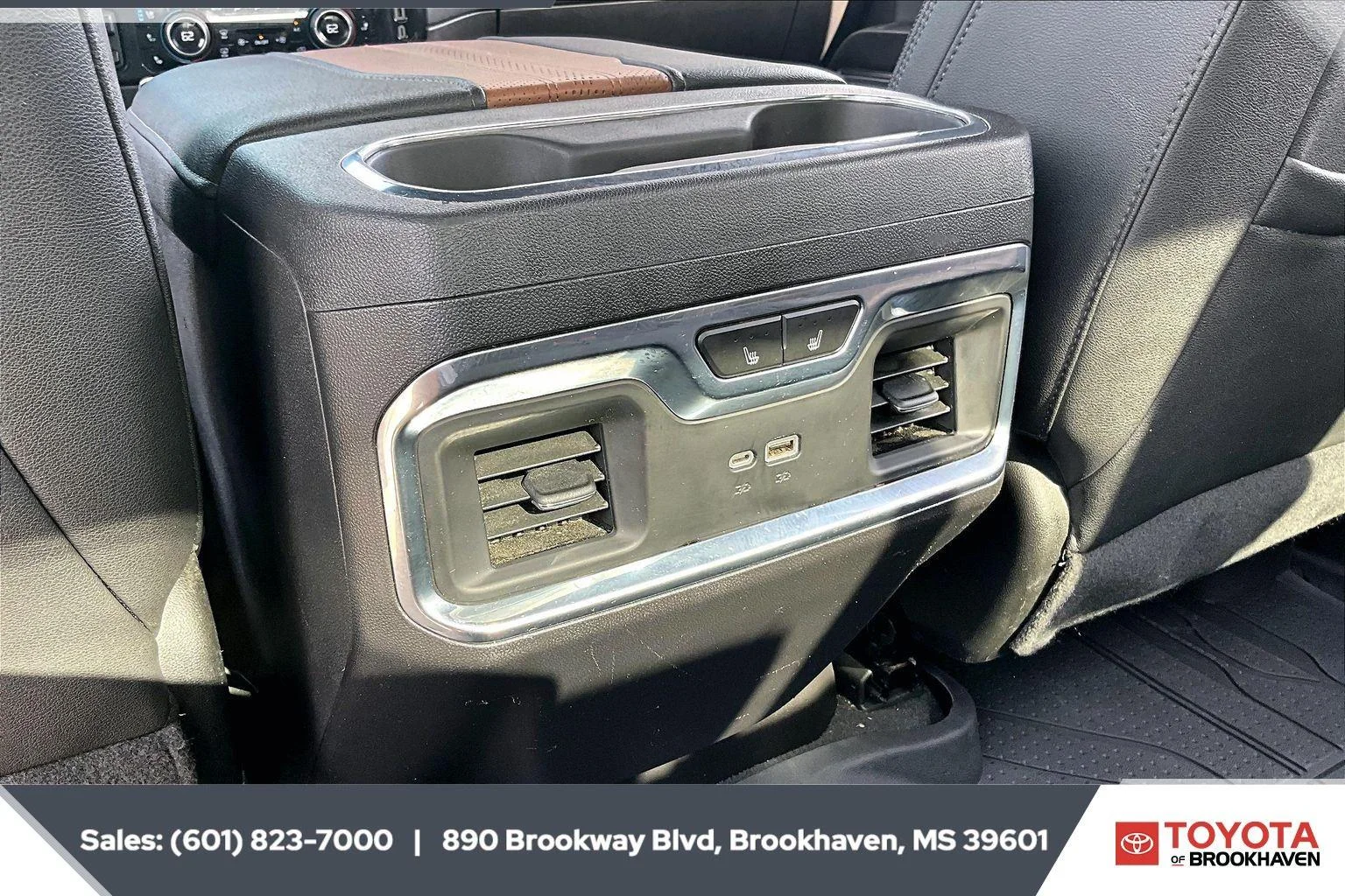 Used 2023 Radiant Red Tintcoat Chevrolet High Country image 24