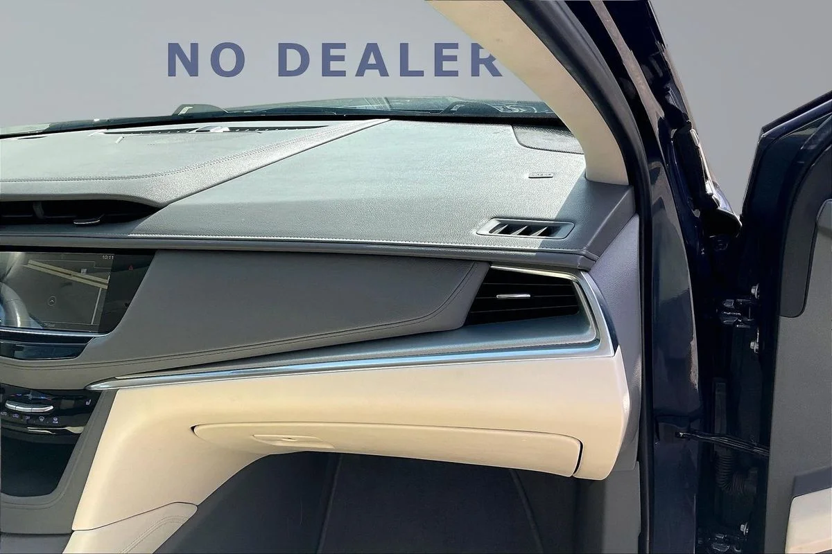 Used 2019 Blue Cadillac Luxury image 25