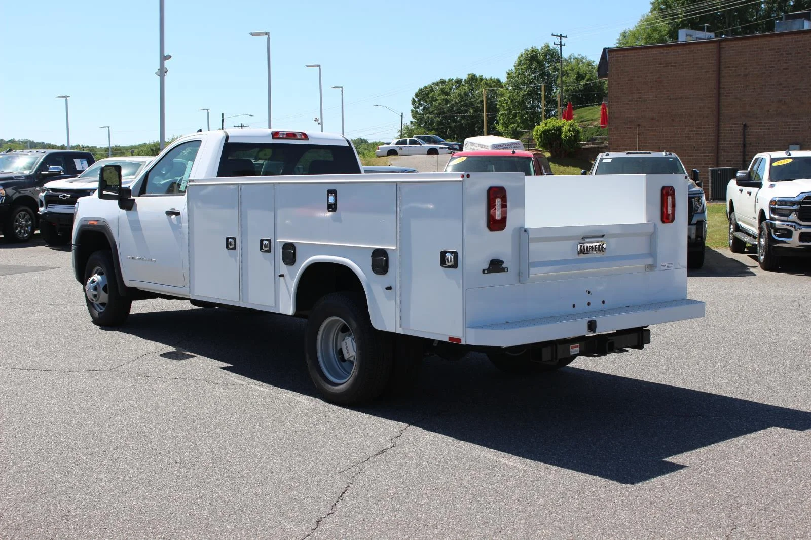 New 2026 Summit White GMC Pro image 3