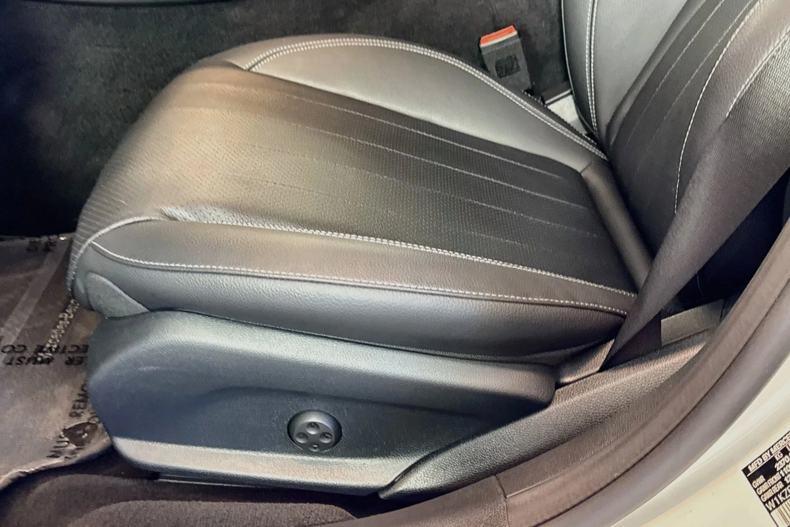 Used 2022 Manufaktur Diamond White Mercedes-Benz E 350 image 18