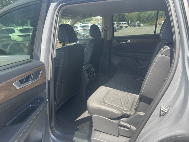 New 2026 Pure Gray Volkswagen 2.0T SE W/TECHNOLOGY image 10