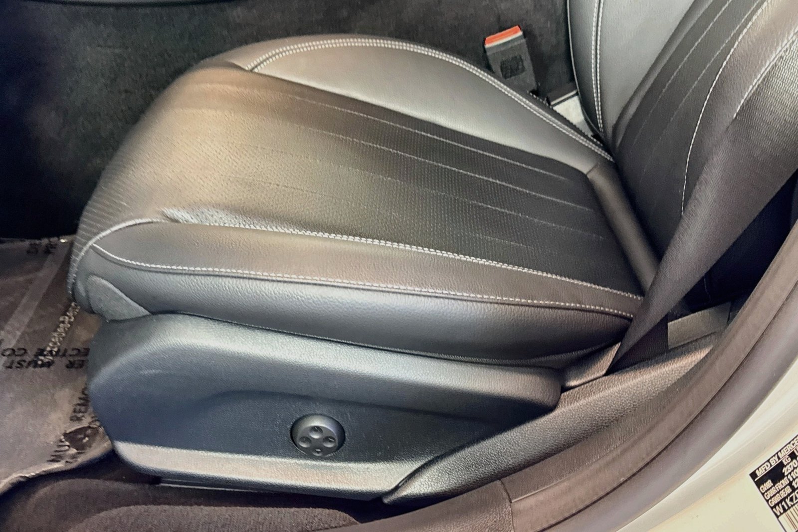 Certified Used 2022 Manufaktur Diamond White Mercedes-Benz E 350 image 18