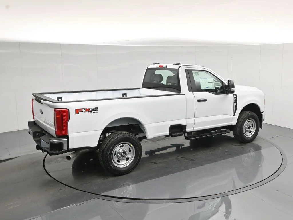 New 2026 Oxford White Ford XL image 35