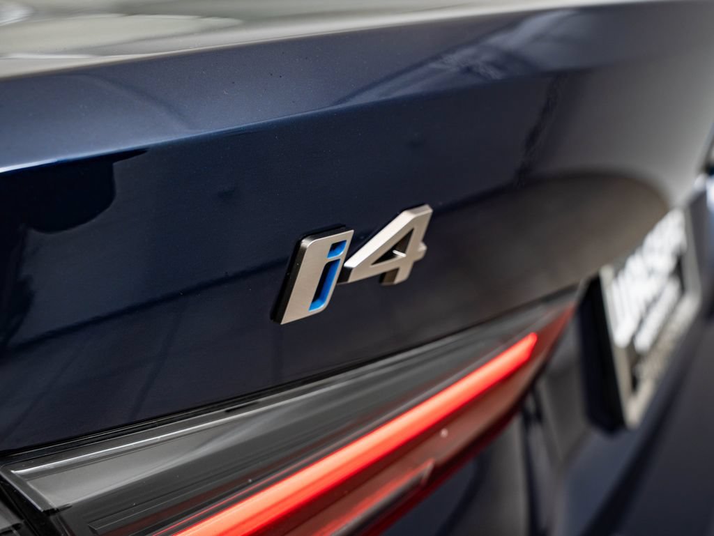 Used 2023 Tanzanite Blue Ii Metallic BMW M50 image 15