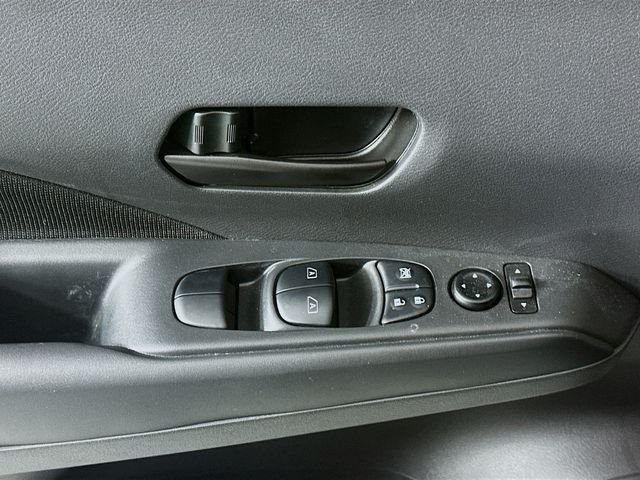 2025 Nissan KICKS PLAY Base - Photo 20