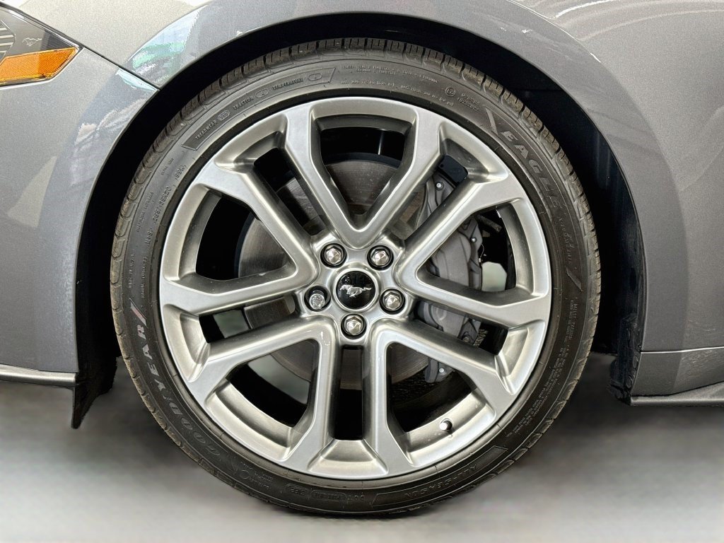 Used 2022 Carbonized Gray Metallic Ford GT Premium image 32