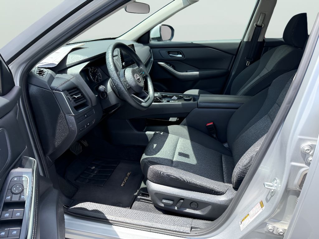 2024 Nissan Rogue SV - Photo 10
