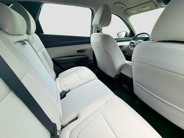 2025 Hyundai Tucson SE - Photo 25