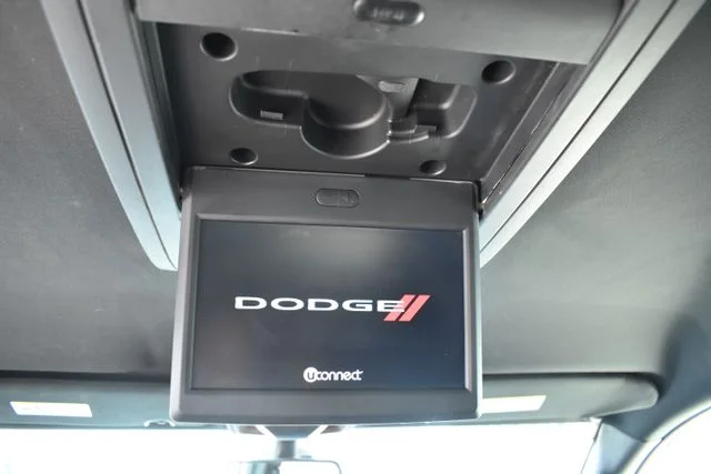 Used 2019 White Dodge SE image 15
