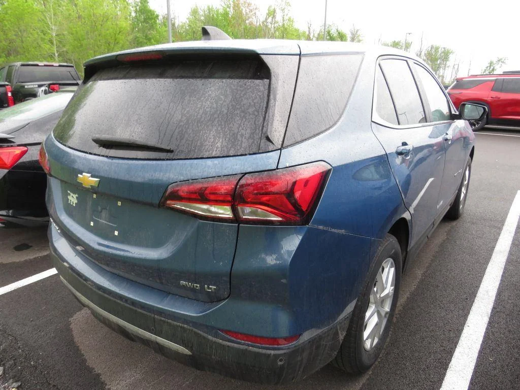 Used 2024 Lakeshore Blue Chevrolet LT image 12
