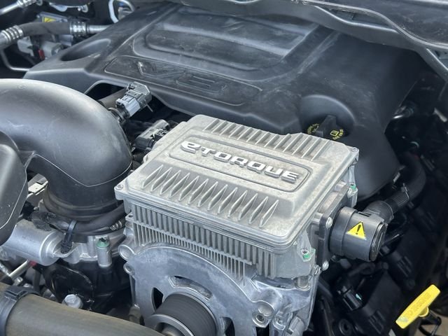 Used 2022 White Jeep Series II image 33