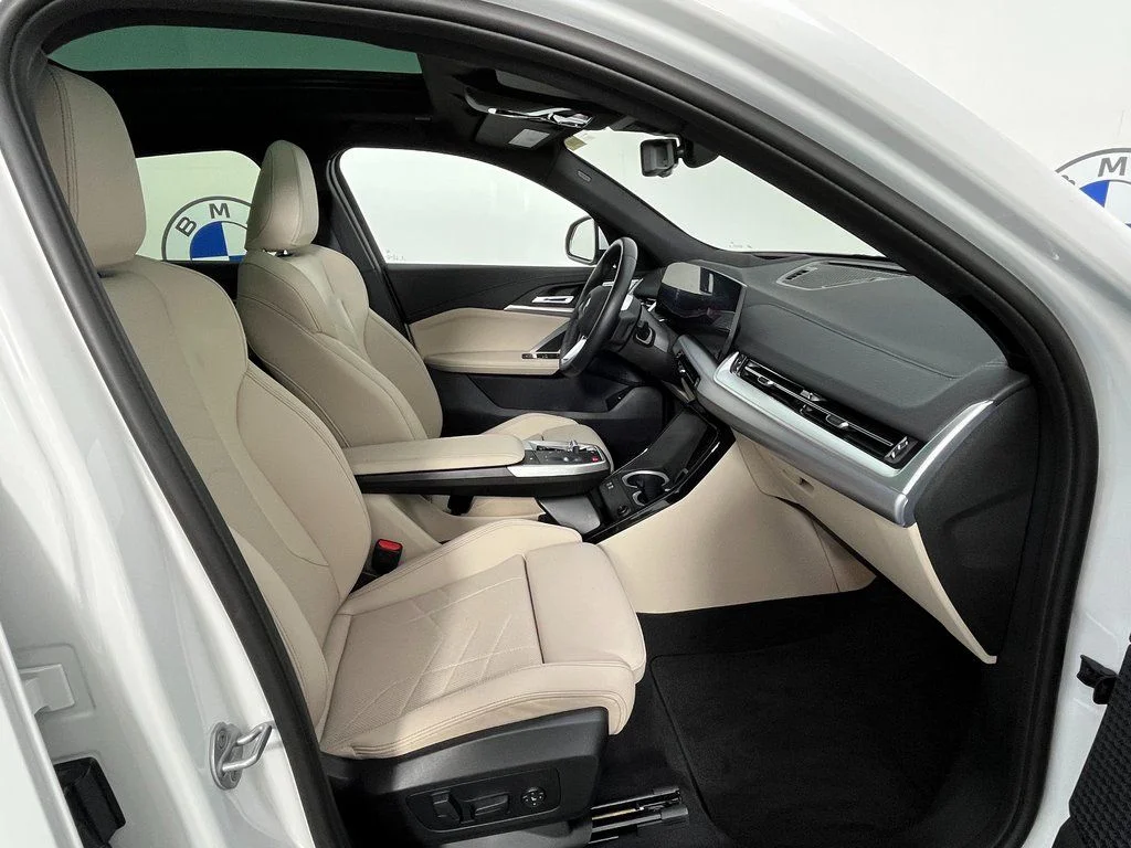 2025 BMW X2 28i - Photo 23