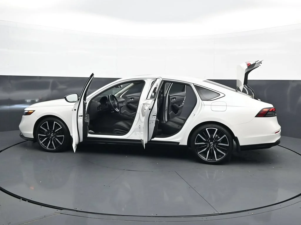 Certified Used 2024 Platinum White Pearl Honda HYBRID TRG image 43