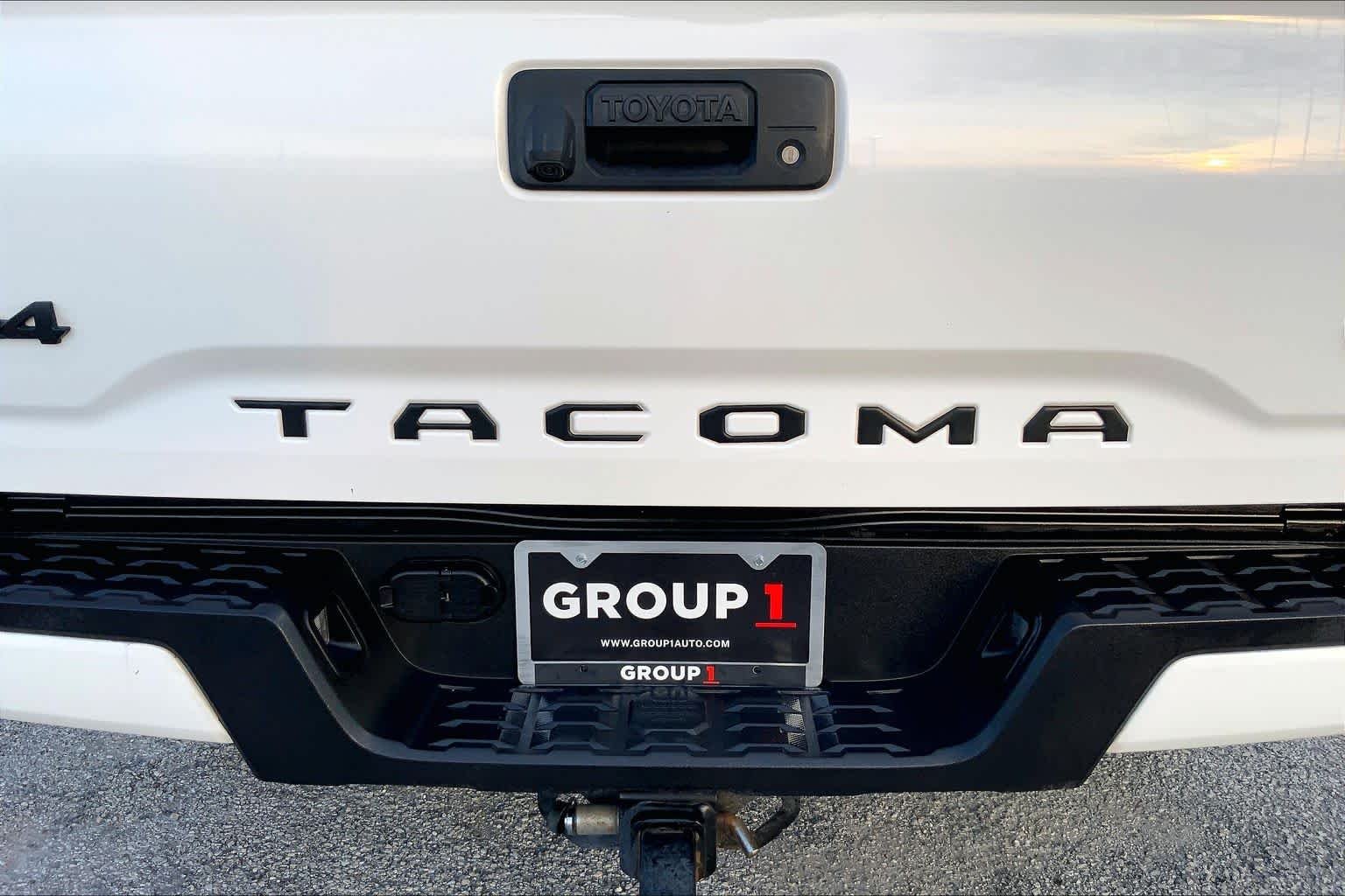 Used 2023 Ice Cap Toyota SR5 image 10