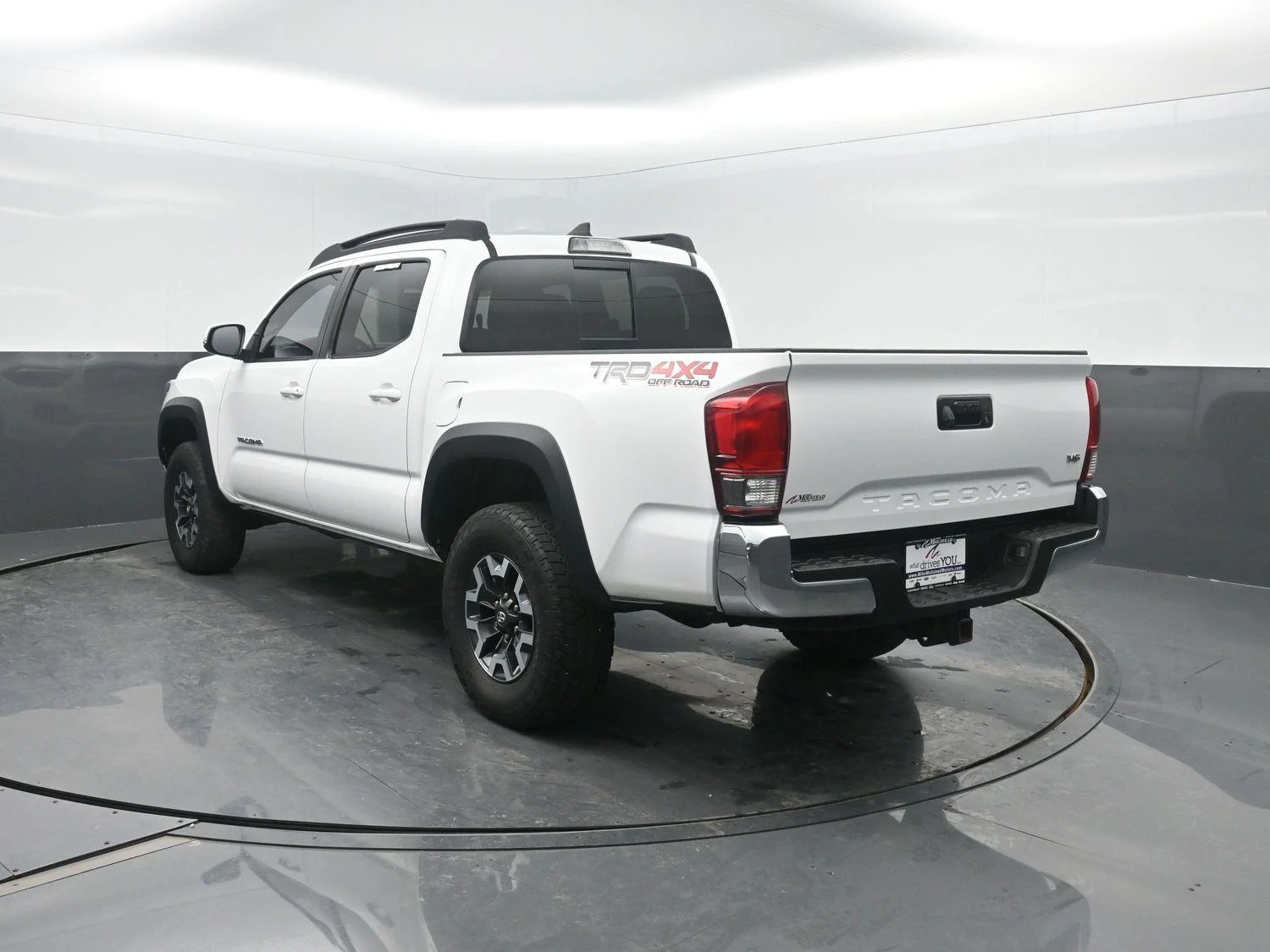 Used 2017 Super White Toyota TRD Off-Road image 40