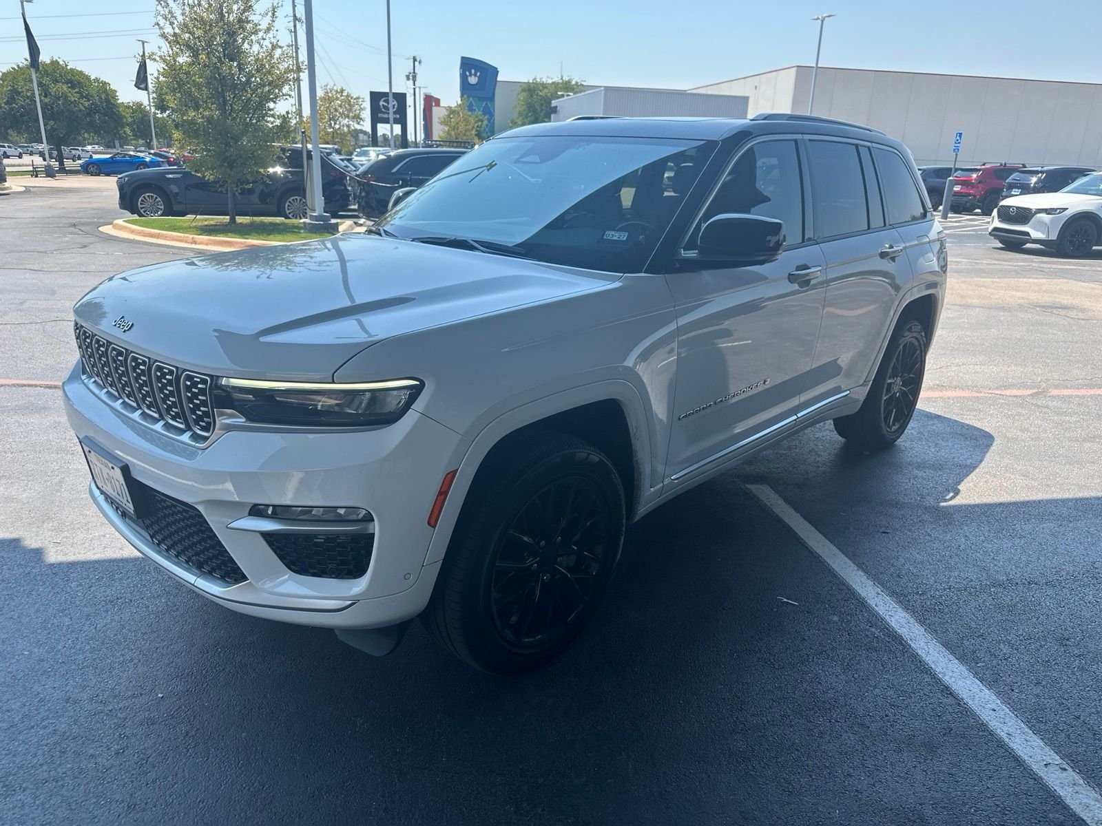 Used 2022 Bright White Clearcoat Jeep Summit image 3