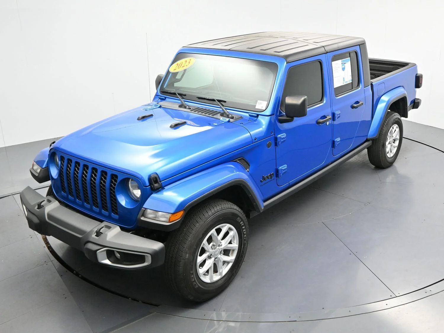 Used 2023 Hydro Blue Pearlcoat Jeep Sport S image 35