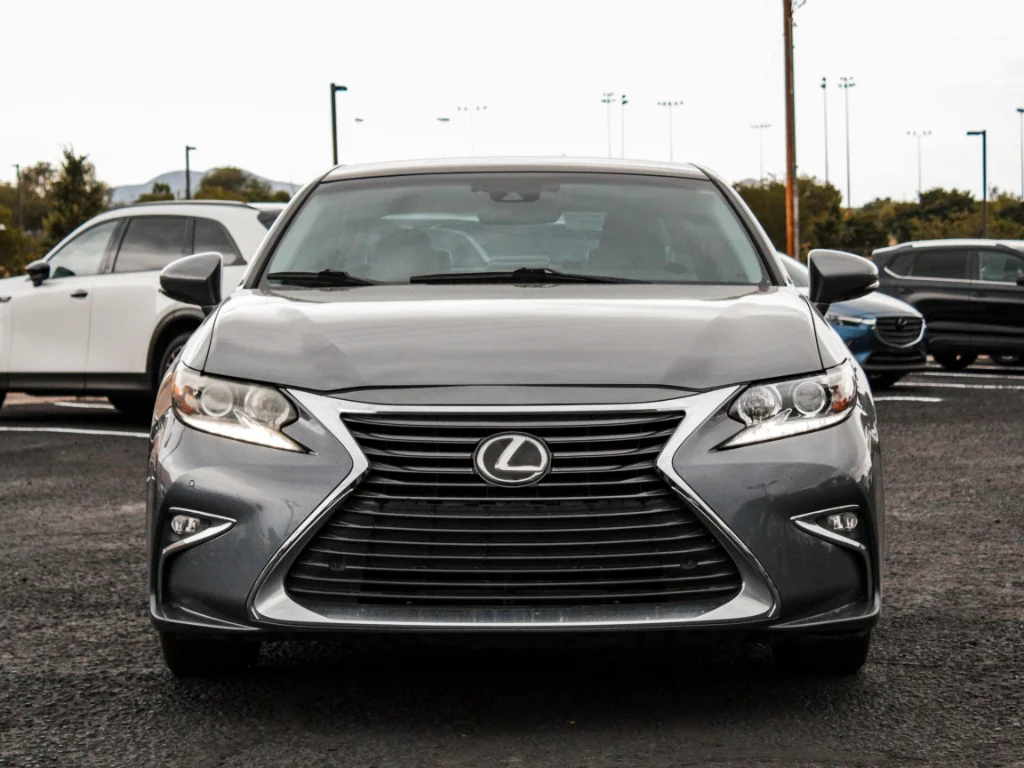 Used 2018 Nebula Gray Pearl Lexus Base image 2