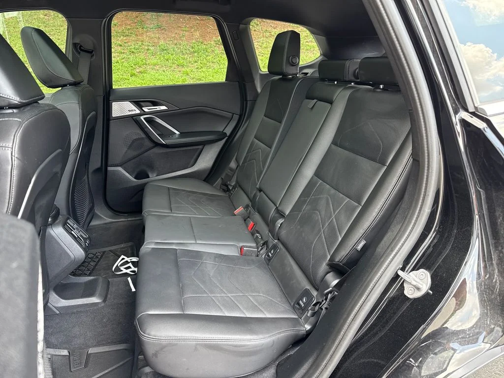 Used 2023 Black BMW xDrive28i image 25