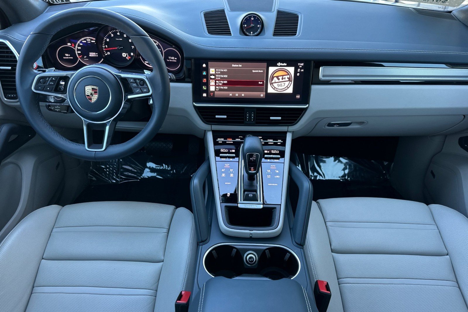 Certified Used 2023 White Porsche  image 6