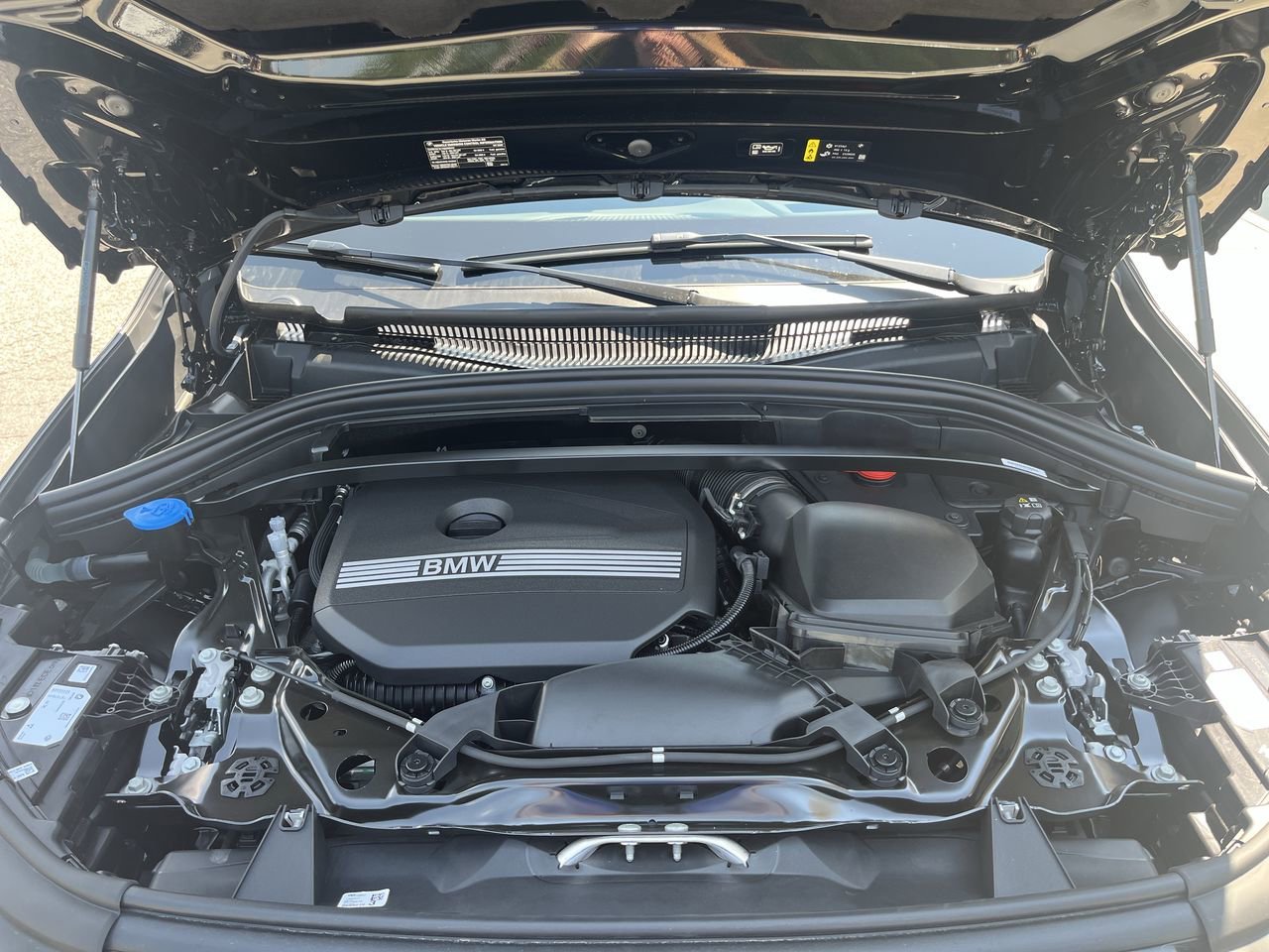 2025 BMW X1 28i - Photo 38