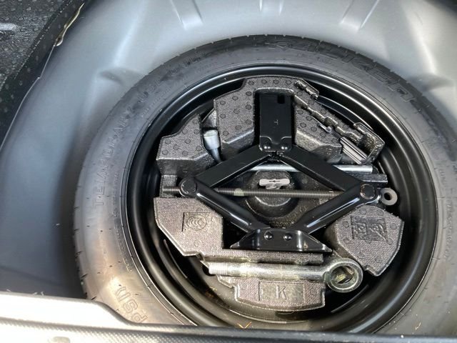 Used 2022 Gray Metallic Subaru Limited image 14