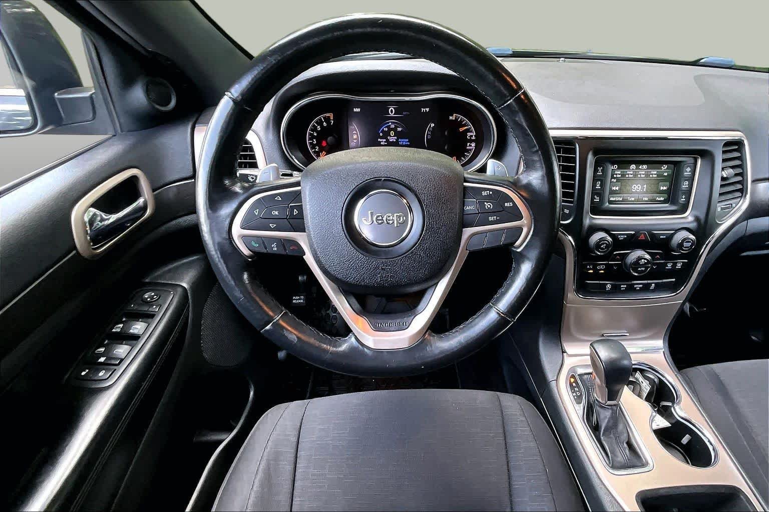 Used 2016 Maximum Steel Metallic Clearcoat Jeep Laredo image 6