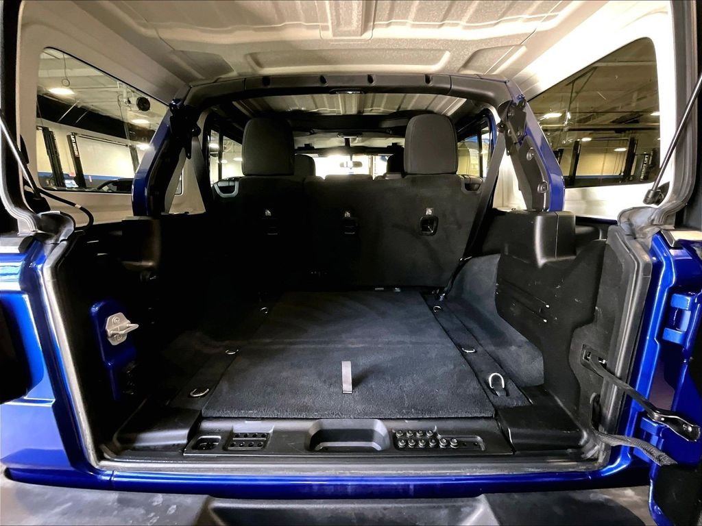Used 2019 Blue Jeep Unlimited Sport S image 17
