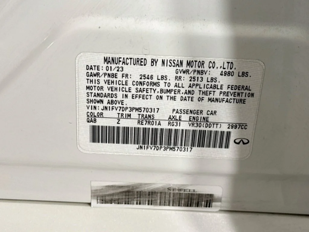 Certified Used 2023 White INFINITI Red Sport 400 image 44