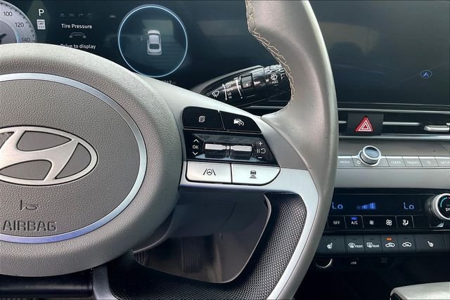 2025 Hyundai Elantra SEL - Photo 14