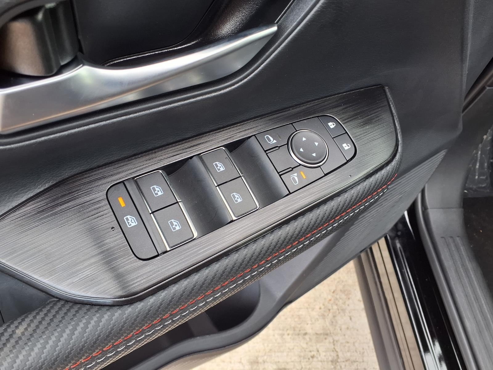 2026 Nissan Kicks SR Black at Robbins Nissan