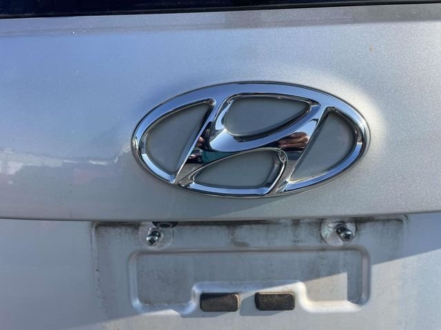 Used 2018 Silver Hyundai 2.4 Base image 9