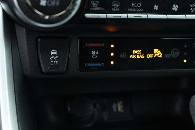 2024 Toyota RAV4 Limited - Photo 7