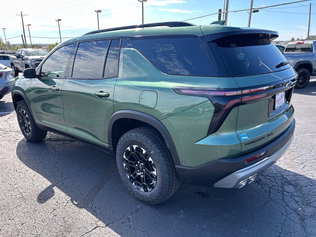 2027 Chevrolet Traverse Z71 - Photo 7