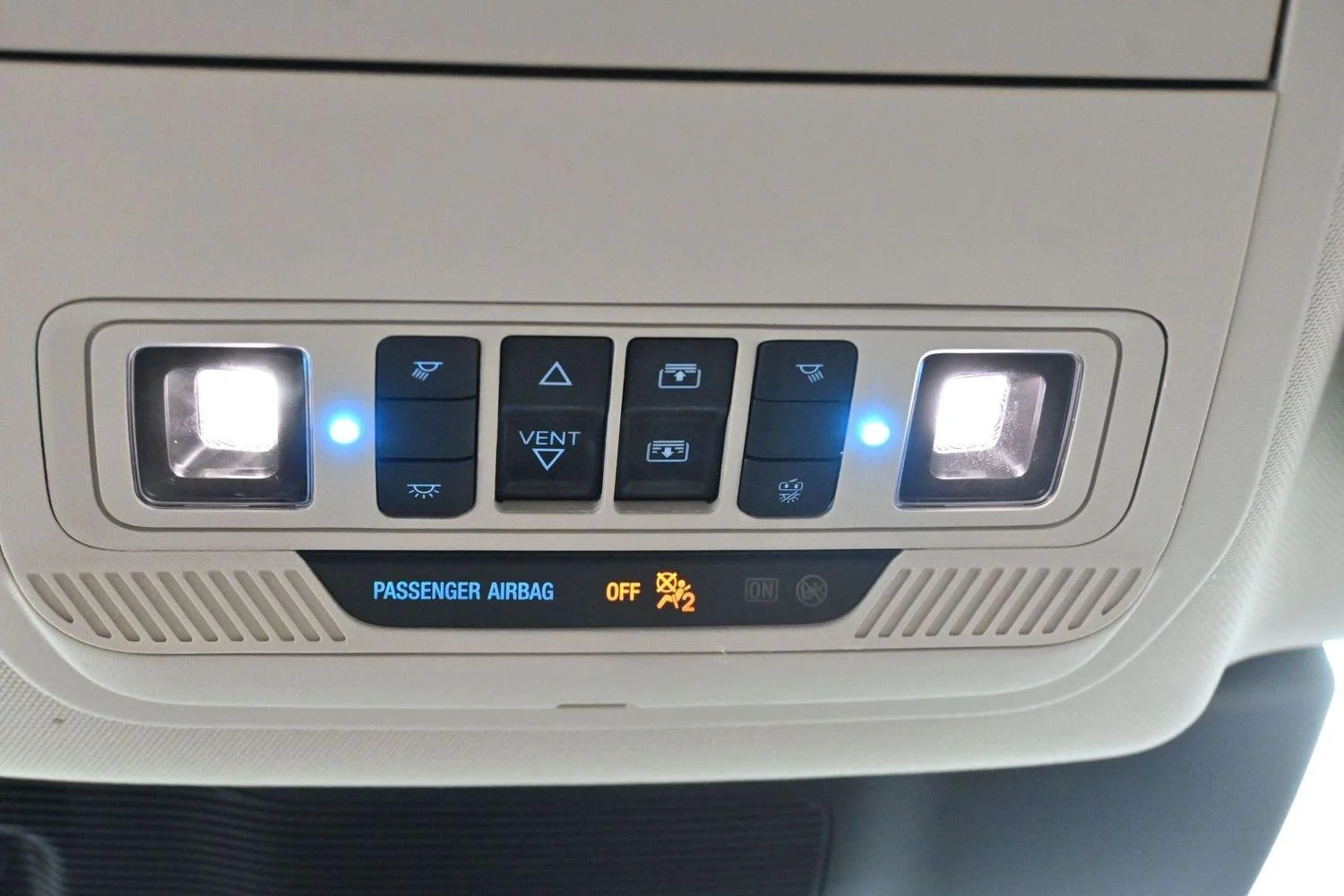 Used 2020 Star White Metallic Tri-Coat Ford Platinum image 29