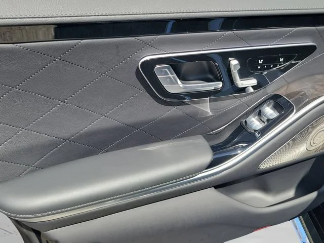 Used 2022 Black Mercedes-Benz S 580 image 19